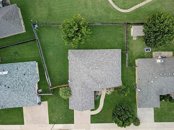 4th image of 309 Village Pkwy