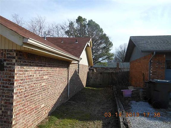 3rd image of 2912 Richwood Cir