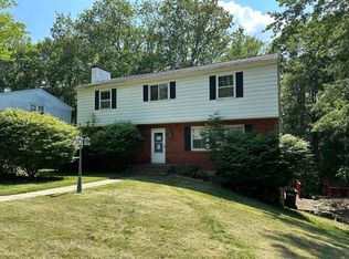 12 Woodside Rd W, Apalachin, NY 13732