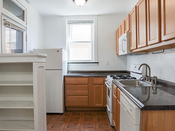 4th image of 3951 N Hoyne Ave #1