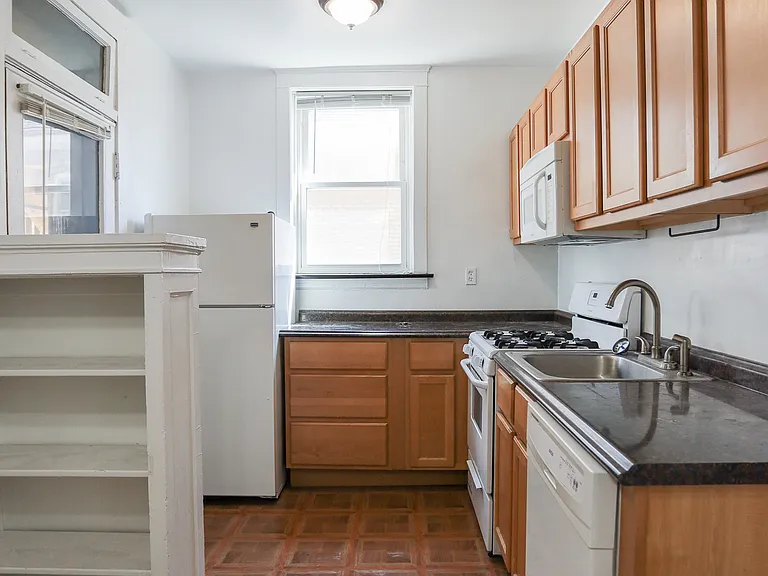 3951 N Hoyne Ave #1 — Photo 4