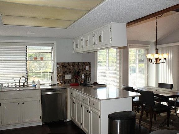 Kitchen & Nook