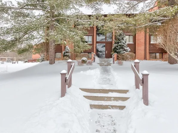 935 Canyon View Rd Unit 935-301, Northfield, OH 44067