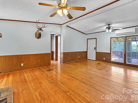 5th image of 284 Paul Gosnell Rd