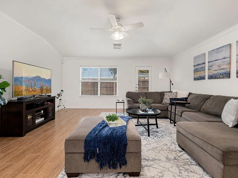 26542 Marble Point Ln — Photo 10