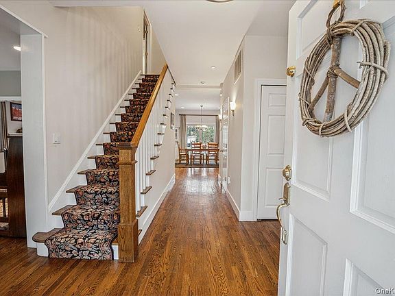 5th image of 24 Kent Avenue
