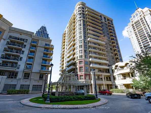 350 Princess Royal Dr #1205, Mississauga, ON L5B 4N1