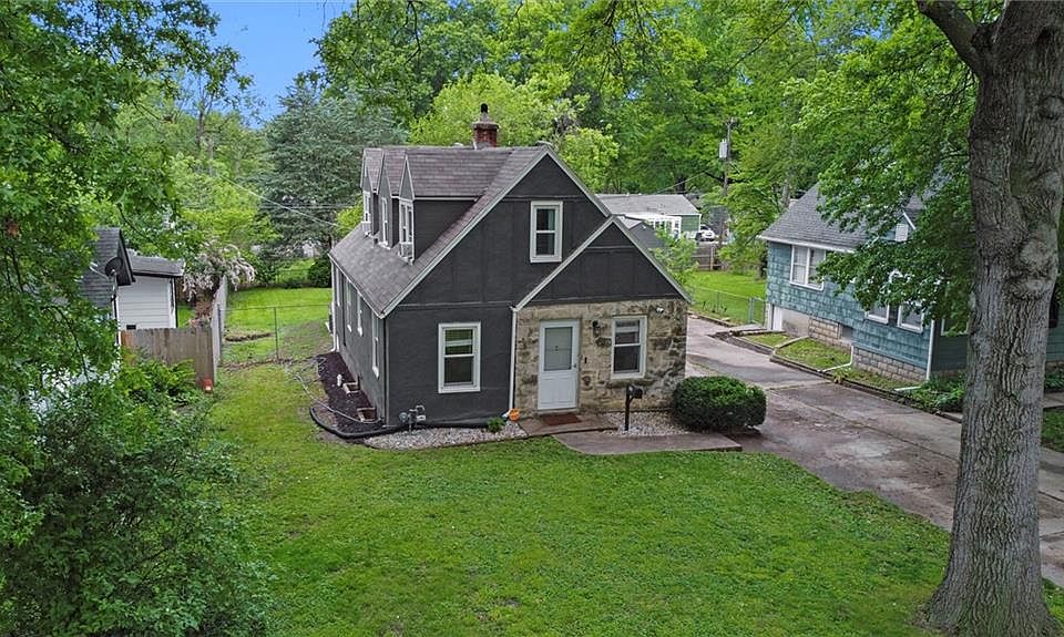 1st image of 8242 Belleview Ave