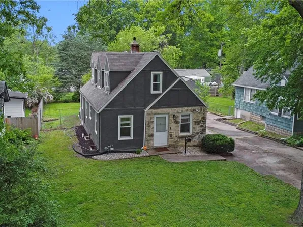 8242 Belleview Ave, Kansas City, MO 64114