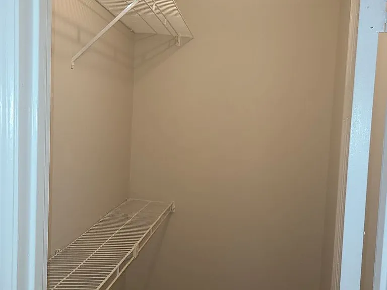 8010 Woodlake Dr — Photo 13