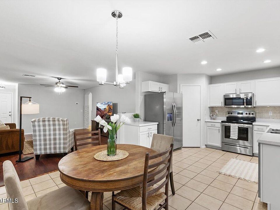 1st image of 3049 W BELLE Avenue