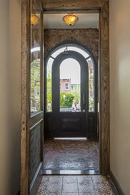 Rented by Nooklyn NYC LLC | media 21