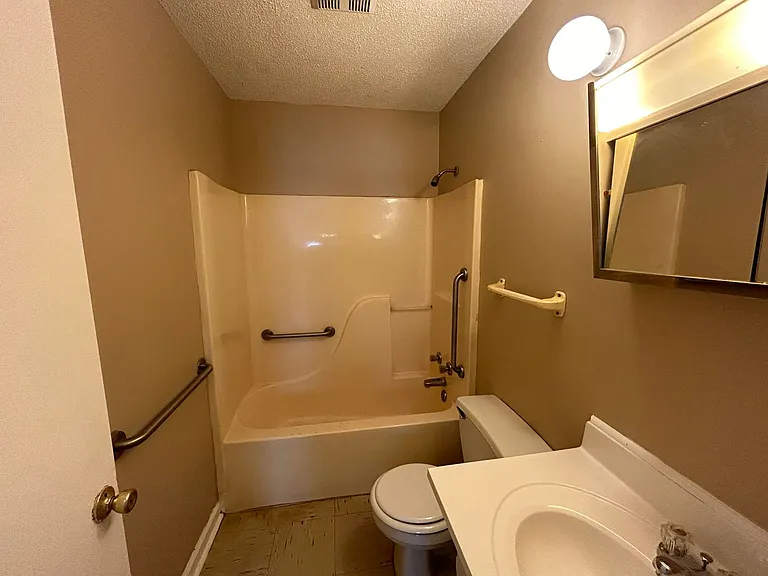 9 Tina Drive — Photo 6