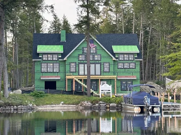 178 Castle Shore Road, Moultonborough, NH 03254