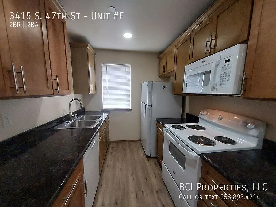 Upscale 2 Bed 1.5 Bath Town Home!! 3415 S 47th St #F Tacoma!! Available NOW — Photo 4