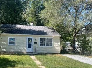 915 Cooper Ave, Kalamazoo, MI 49048