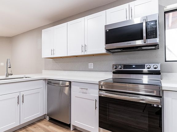 5th image of 16402 N 31st St Unit 132