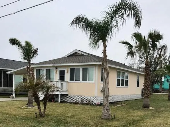 1003 S Pearl St, Rockport, TX 78382
