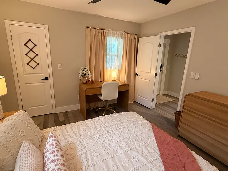 2205 Ash St — Photo 10