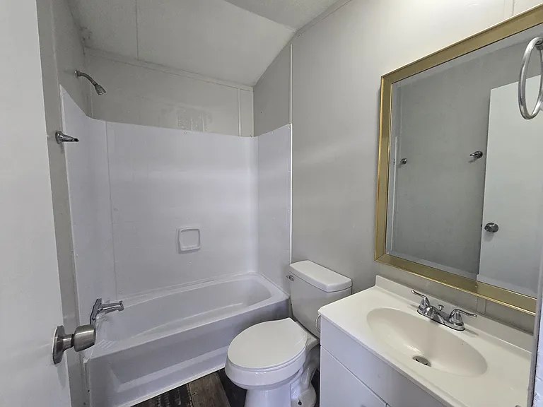 210 Jamback Rd #49 — Photo 4