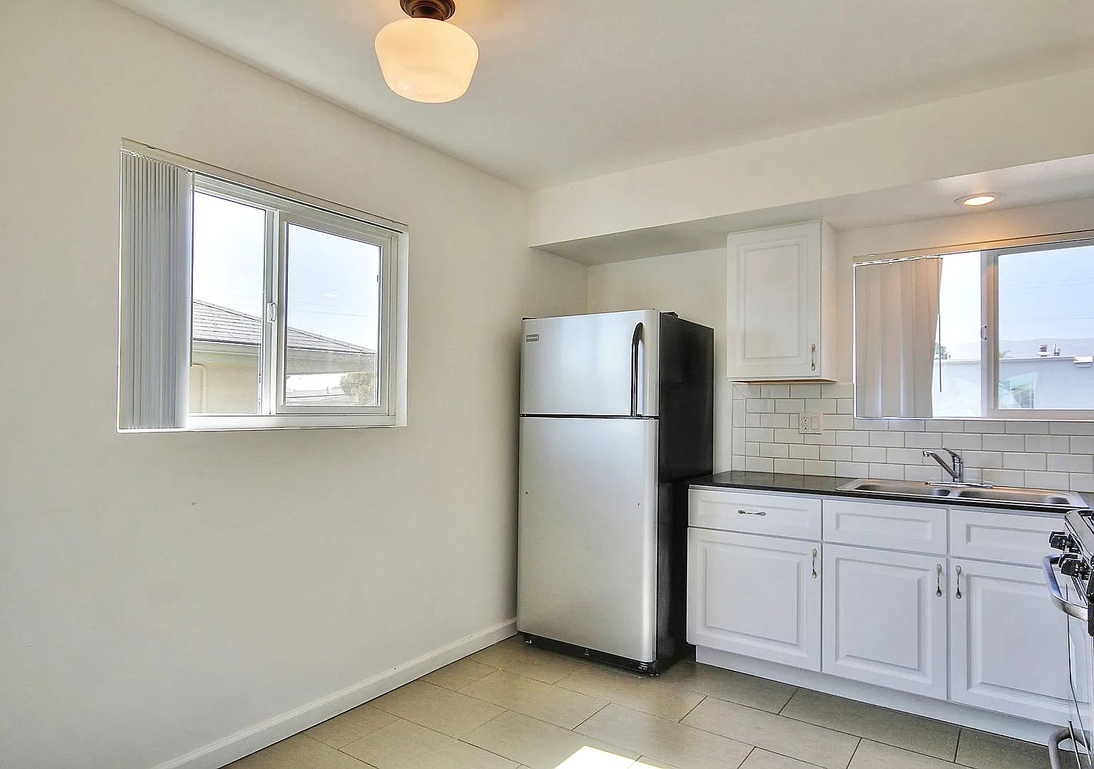 6694 Del Playa — Photo 3