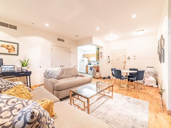 3rd image of 1100 Putnam Ave APT 1F