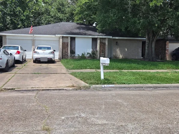 16655 La Avenida Dr, Houston, TX 77062