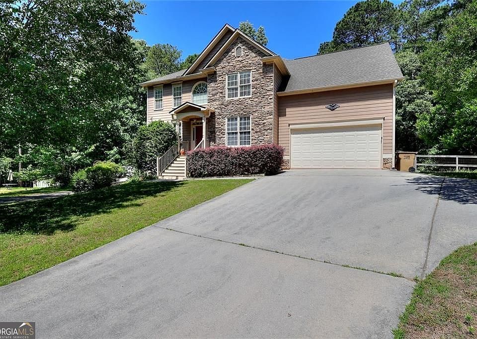 1st image of 121 Brookhaven Ln