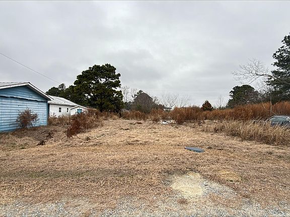 3rd image of 484 Yellow Skin Road