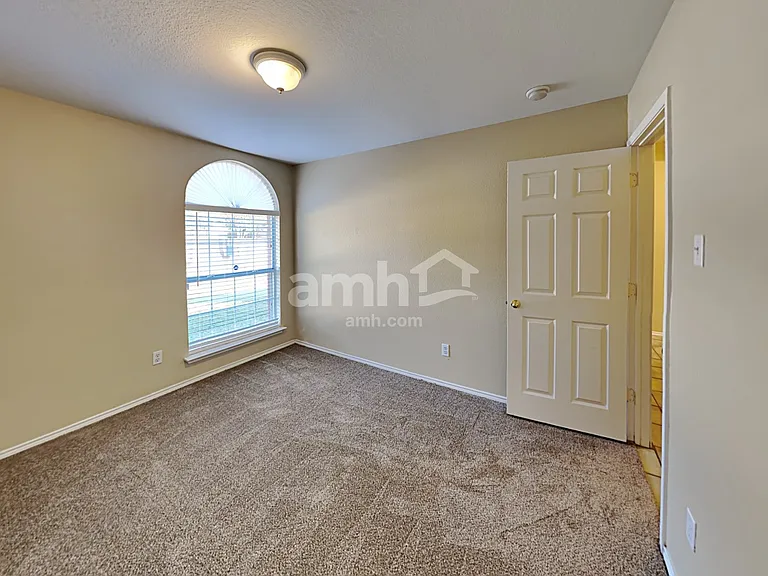 1014 Sage Brush Trl — Photo 13