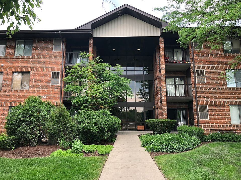 1st image of 5703 S Cass Ave APT 107