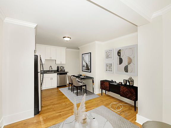 3rd image of 1720 Golden Gate Ave APT 1