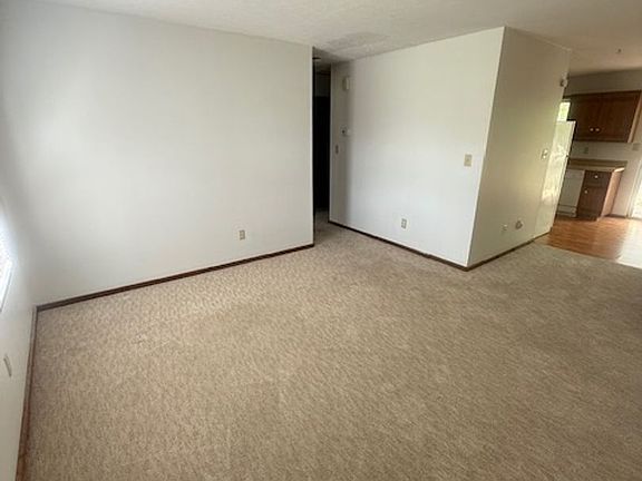 3rd image of 65 Cedar Haven Ct APT 202