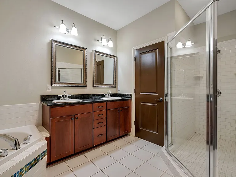 382 E Bradford Rd — Photo 22