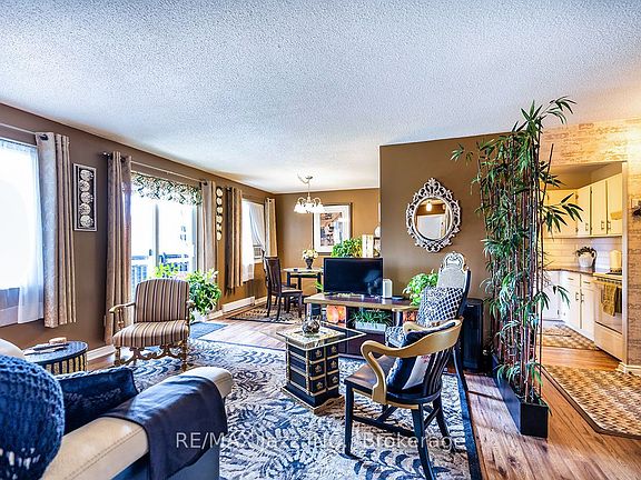 2nd image of 131 Taunton Rd E #304