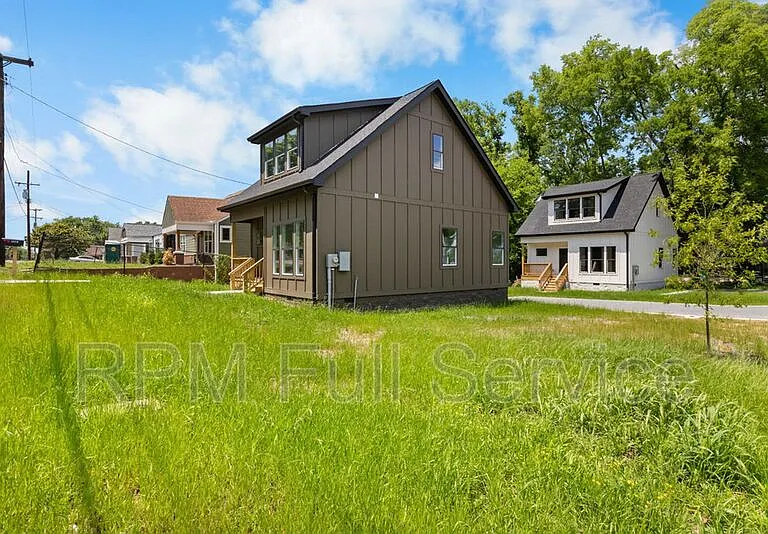 2400 Buchanan St — Photo 46