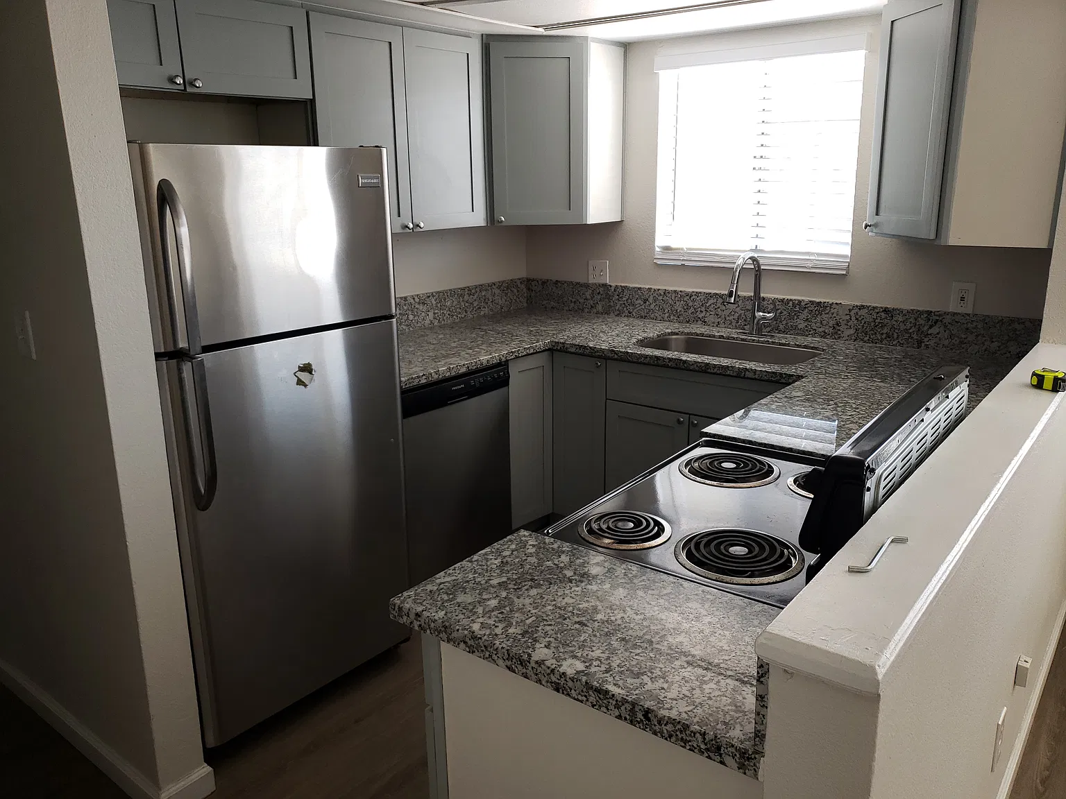 2 bed, 994 sqft, $1,475 — Photo 4