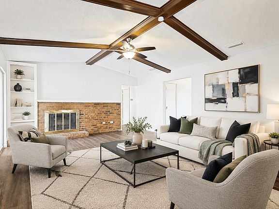 2nd image of 2629 Montclair Ln