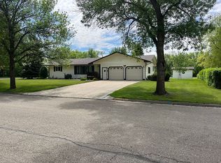 140 Riverside Dr, Stephen, MN 56757