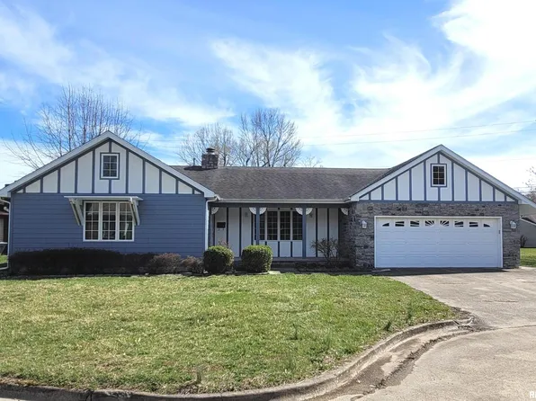 509 Willow Pl, Salem, IL 62881