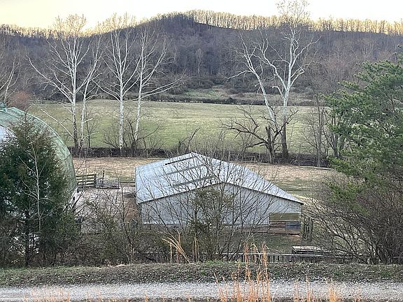 2nd image of 8895 Liverpool Rd