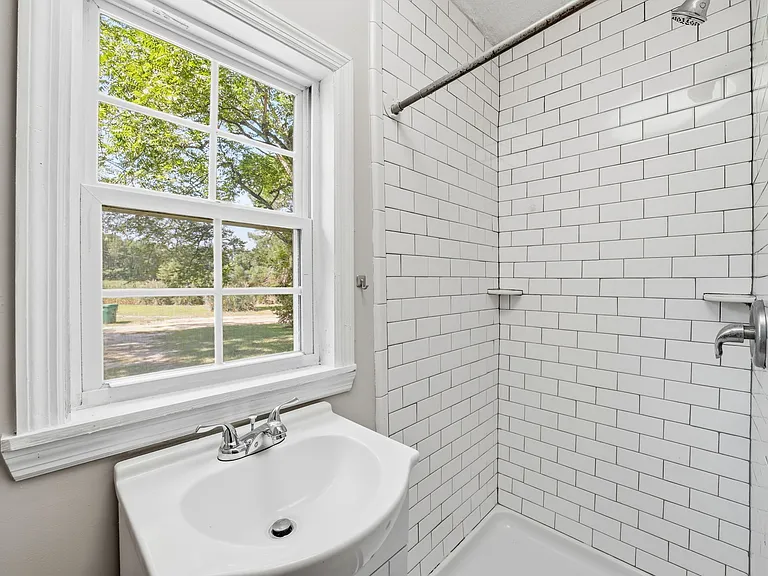 6112 Nazarene Rd — Photo 9