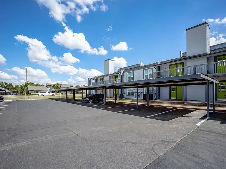 Aspen Place Apartments - One Month Free for All July AND August Move-Ins! — Photo 40