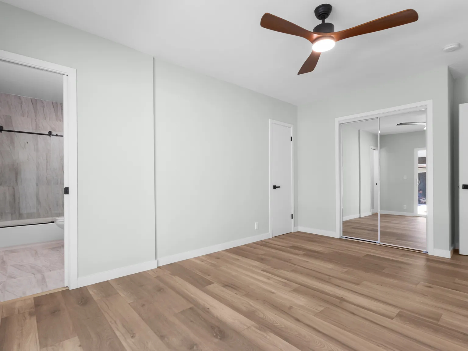 3 bed, 1218 sqft, $3,800 — Photo 1
