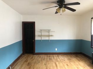 925 16th St APT 4, North Chicago, IL 60064