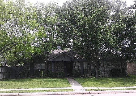 2nd image of 604 Parkway Blvd