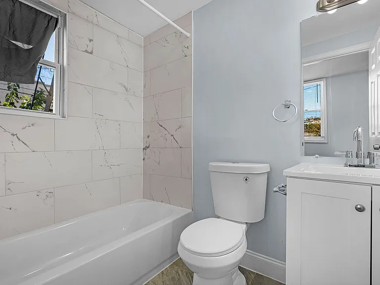 3501 Oakmont Ave — Photo 3