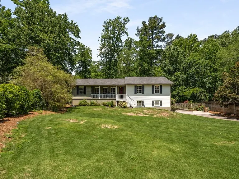 2795 Bentwood Dr — Photo 30