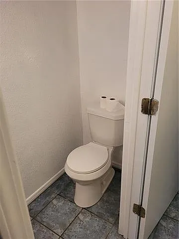 312 W Esplanade Ave — Photo 7
