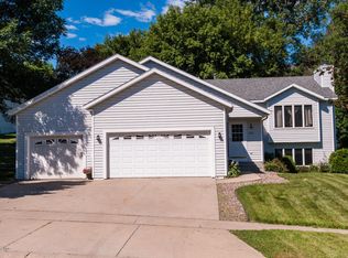 3623 Alberta Dr NE, Rochester, MN 55906